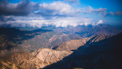 Un sol resplandeciente,  observando las montañas en cepitá (Santander - Colombia)