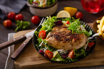 Grilled chicken with fresh salad