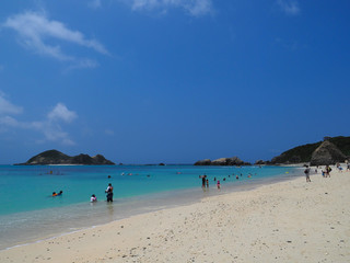 Fototapeta na wymiar 渡嘉敷島阿波連ビーチのサンゴ礁の海　Coral ocean and beach of Tokashiki island, Okinawa