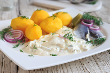 Hering in Sahnesauce mit Kartoffeln