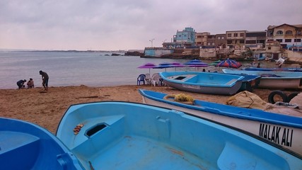Fototapeta na wymiar petit port de peche et de loisirs, algerie
