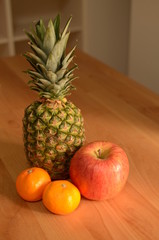 リンゴみかんパイナップル