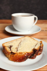 Yeast cake with poppy seed