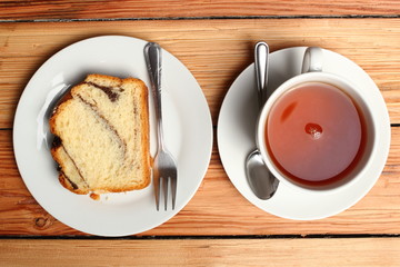 Yeast cake with poppy seed