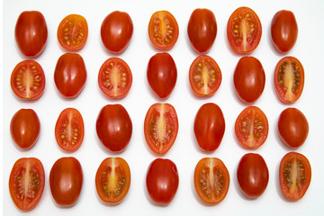 Seamless pattern red cherry tomatoes. Fresh organic food, Red tomatoes on a white background.