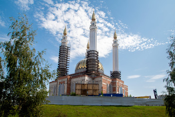 Fototapeta na wymiar Russia Bashkortostan Ufa reconstruction of a building, restoration of a mosque 09/24/2019