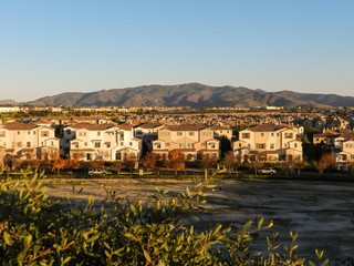 Obraz premium Houses and the mountain, Chula Vista, California, USA