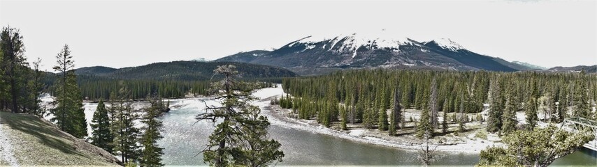 River and mountains in Jasper, Canada