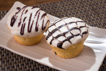macaroons on plate