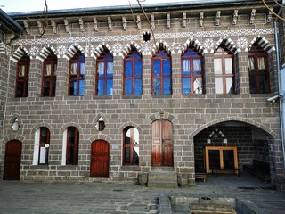 architecture, building, church, old, stone, ancient, medieval, door, cathedral, palace, city, facade, arch, history, entrance, religion, gothic, historic, europe, house, castle, window, wall, landmark