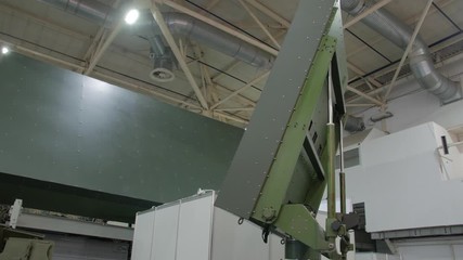 Mobile air defense system military surveillance detection radar with heavy large caliber gun