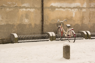 bicicletta con neve