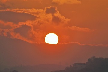 atardecer en la montaña