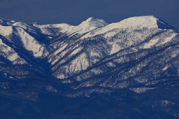 青空と奥羽山脈