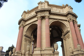 Fototapeta na wymiar Arch in San Fran 