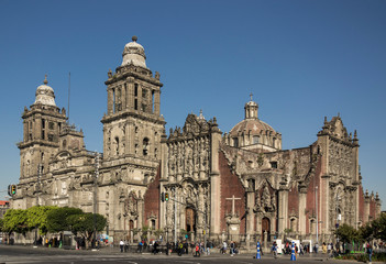 Fototapeta na wymiar Buildings in Mexico City with dome