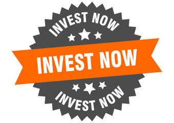 invest now sign. invest now circular band label. round invest now sticker