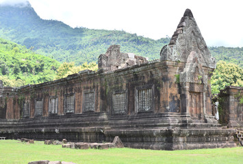 Fototapeta na wymiar Stone Castle Wat Phu Champasak Laos