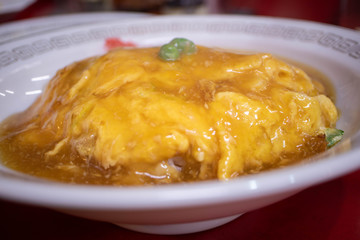 日本式中華料理　天津飯のクローズアップ画像