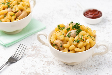 macaroni cheese with champignon mushroom