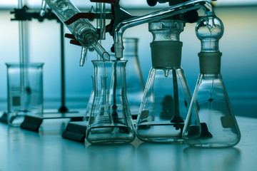 Glass instruments in the laboratory of chemical synthesis