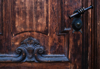 Obraz premium Fragment of the door to the Basilica of St. Catherine. St. Petersburg, Russia. December 28, 2019.