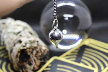 voyance : sciences ocultes