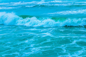 Obraz na płótnie Canvas waves of sea