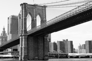 New York, Brooklyn bridge by sea