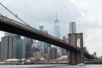 New York, Brooklyn bridge and Manhattan buildings 