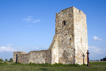 Fototapeta na wymiar Medieval stumpy tower of Soltszentimre in Hungary