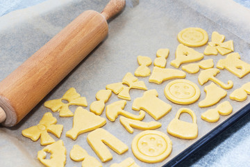 cookies, gingerbread in the form of clothing. Cooking process