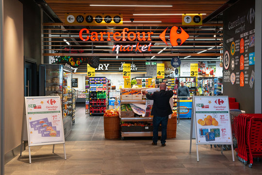 Katy Wroclawskie, Poland – December 20, 2019: Official big opening of Carrefour discount market at the Shell station Katy Wroclawskie. 