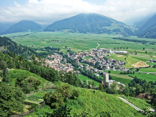 Panorama di Burgusio e della Val Venosta dall'Abbazia di Monte Maria
