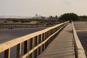 Naklejka premium Pier over the sand