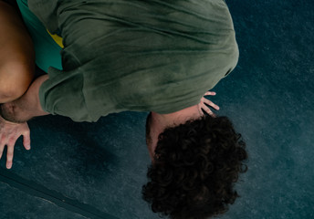 dancers mooving, contact improvisation, detail