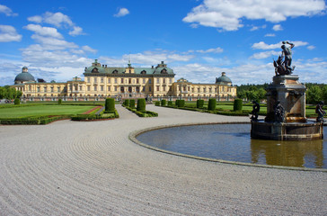 Naklejka premium Drottningholm Palace, originally built in the 16th century, is one of Sweden's most popular tourist attractions