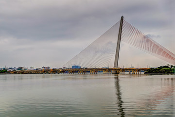 Obraz premium Bridges along the river shores of the River Han in Da Nang Vietnam