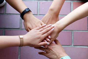 一致団結する手