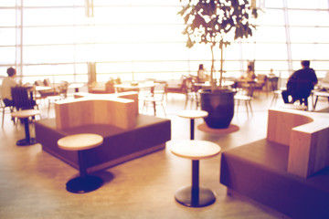 カフェ、ラウンジのソファーでくつろいだり仕事をする Table and Sofa in Cafe, tea house, restaurant and lounge