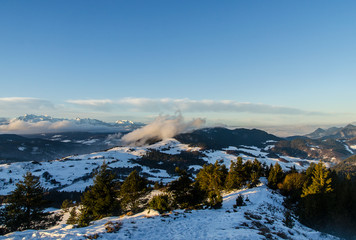 Panorama zimowa z Wysokiego Wierchu (Pieniny) zimą