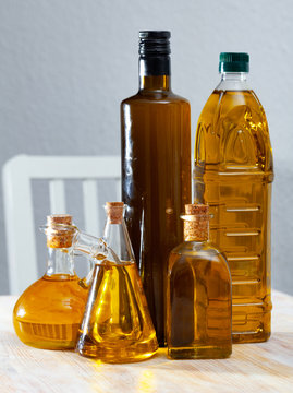 Decanters and bottles with vegetable oil