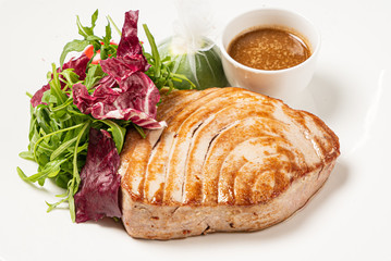 tuna steak with fresh salad