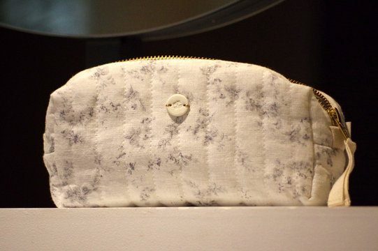 trousse de toilette