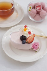 バレンタイン～いちごのムースゼリー