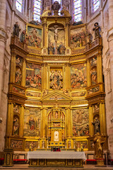 Obraz premium Full view of the altarpiece of the main altar of the Cathedral of Siguencia, early 17th century, Aragon, Spain