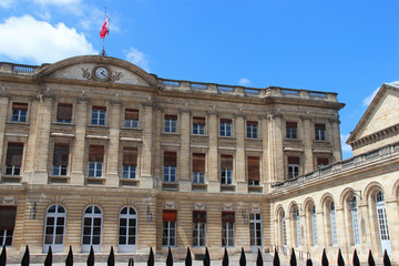 Fototapeta na wymiar rohan mansion (town hall) in bordeaux (france) 