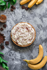 Banoffee pai with pickled pretzels and cream chise.