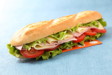 sandwich- bread with ham, cheese and tomato