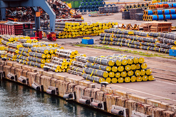 Goods in the sea port